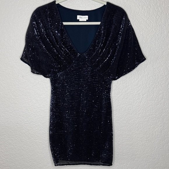 Lovers + Friends Sequin Mini Dress Short Sleeve Bodycon Cocktail Glam Navy XXS - Picture 2 of 7